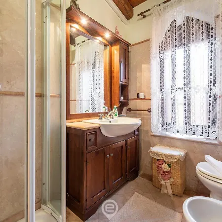 Villa Seafront Rustic Hideaway *